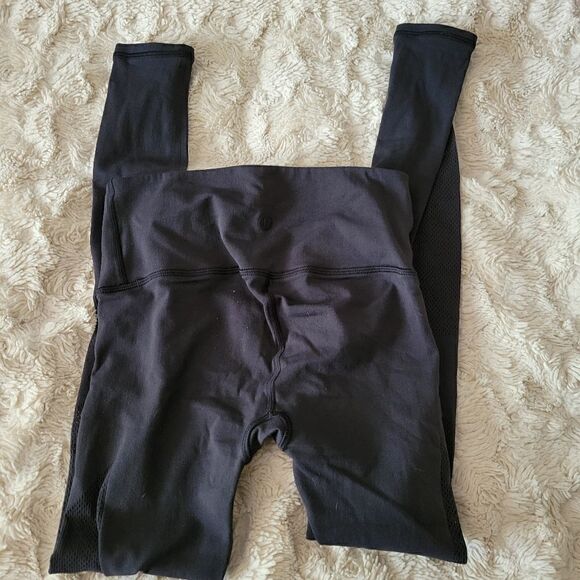 Lululemon Black Mesh Active Leggings Size Small/4 - Picture 5 of 9